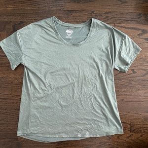 Women’s Light Green/Gray REI Co-op Sahara T-Shirt